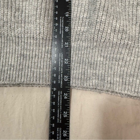 Joie Button Detailed Melange Knit Grey Designer Sweater Women’s Size Large - Picture 4 of 13